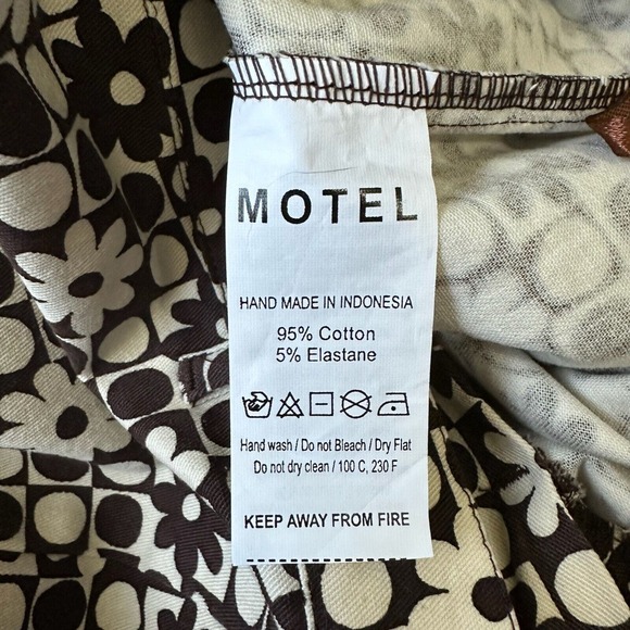 NWT MOTEL ROCKS Zoven Flare Trouser in Patchwork Daisy Brown - Picture 10 of 13